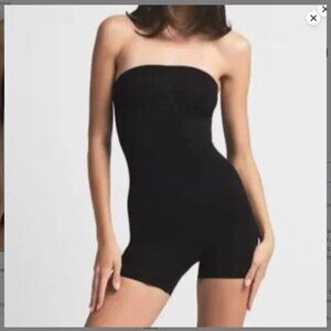 SKIMS Seamless Sculpt Mid Thigh Short Bodysuit Large Black Onyx